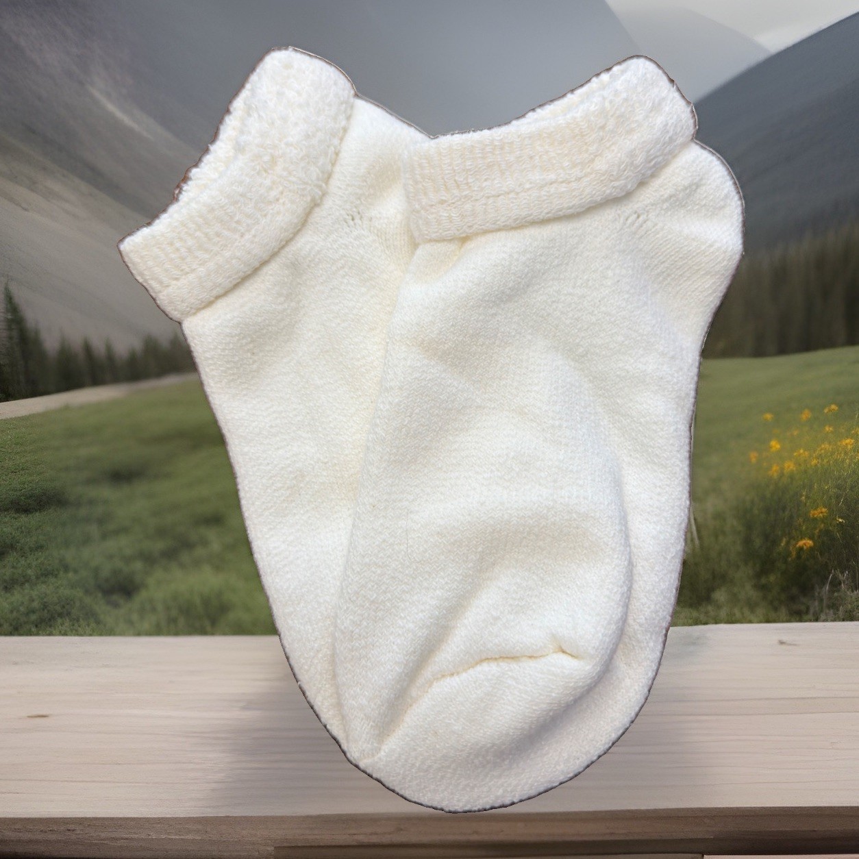 Unisex VTG Socks Low Cut Ankle Cotton Blend Size 7-9 NOS USA White