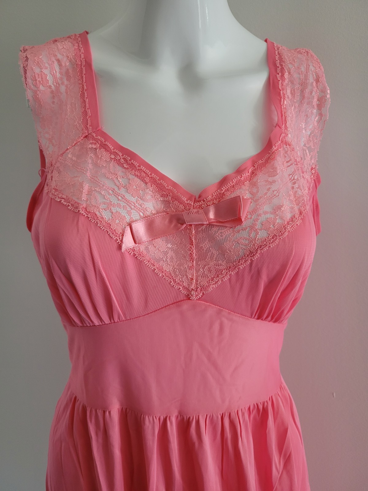 Vintage Enchanting Gown Peignoir Set Babydoll Pink w Lace Nightgown Robe 38