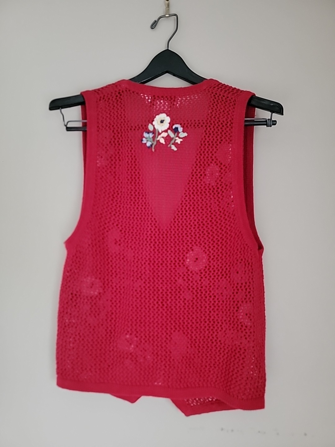 Jantzen Classics Crocheted Vest Embroidered Small Mesh Flounce Femenine Vintage
