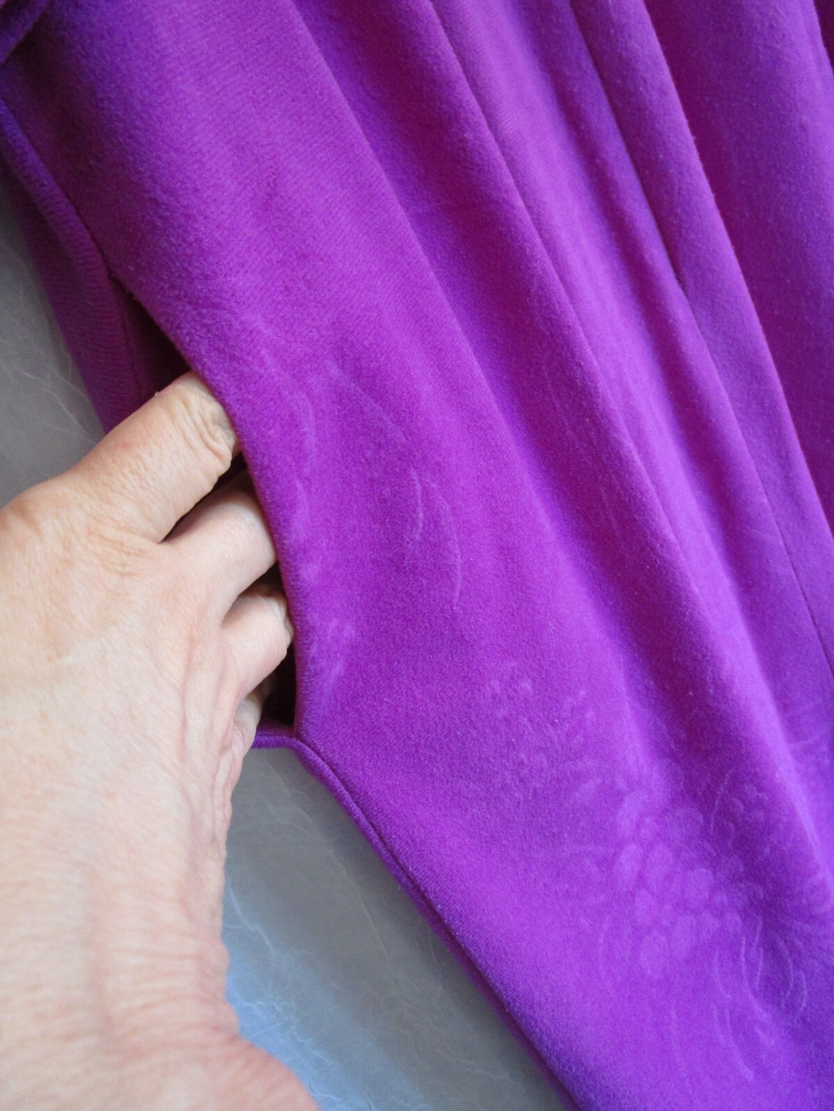 VTG VANITY FAIR Half Zip Velour Sz Med Purple Embossed Robe Lounger House Coat