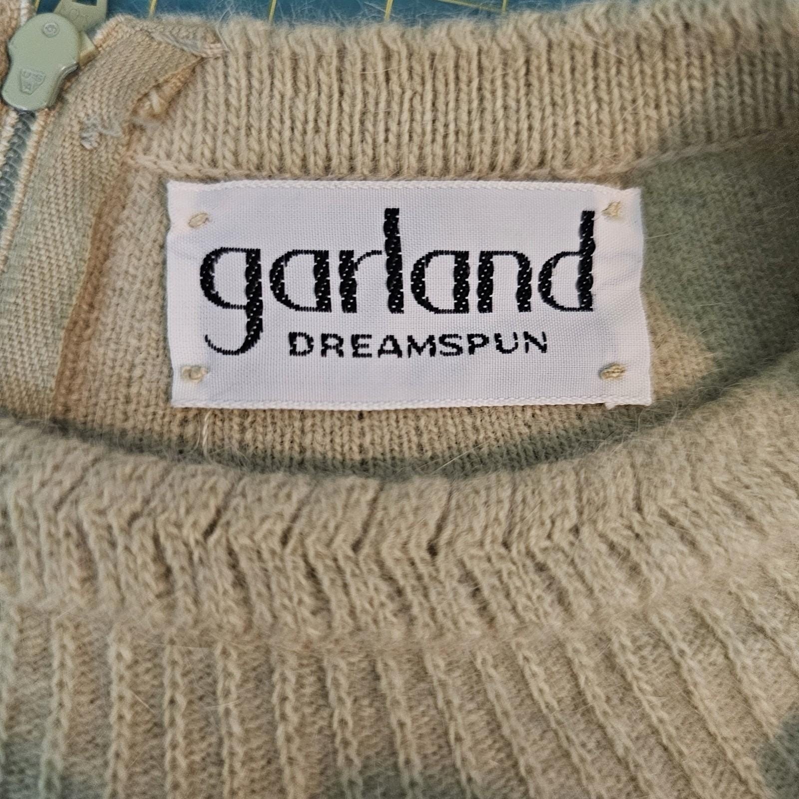 Vintage 1960’s Sweater Pullover Citron Green Yellow Garland Dreamspun Knit 60s