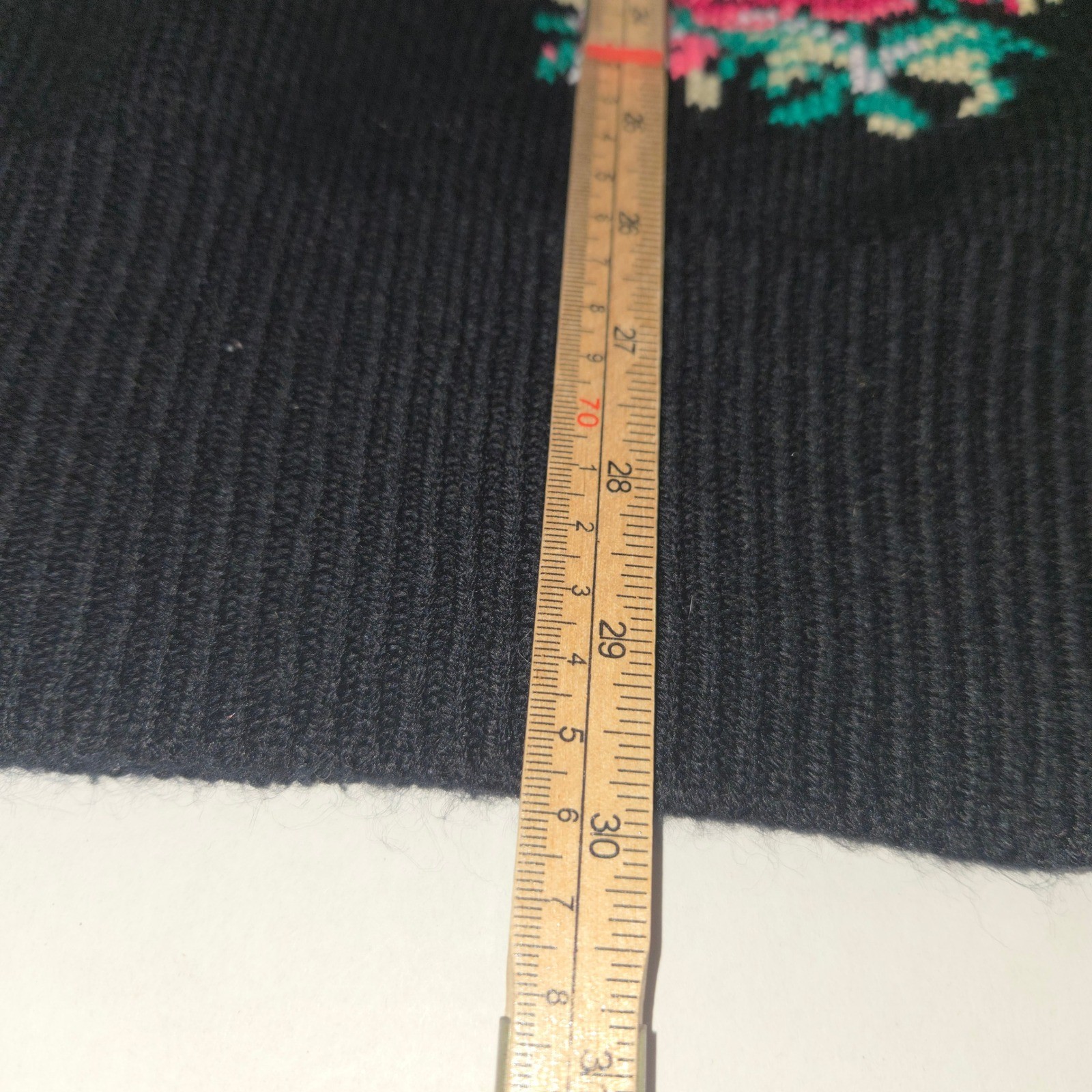Chinawear by Morsly Vintage Black Floral Rose Knit Sweater Cross Stitch Large