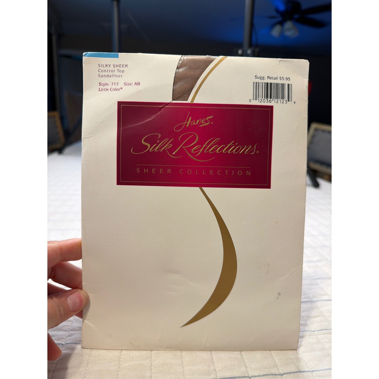 VTG Hanes Silk Reflections Sheer Pantyhose Style 717 AB Little Color NOS 1996