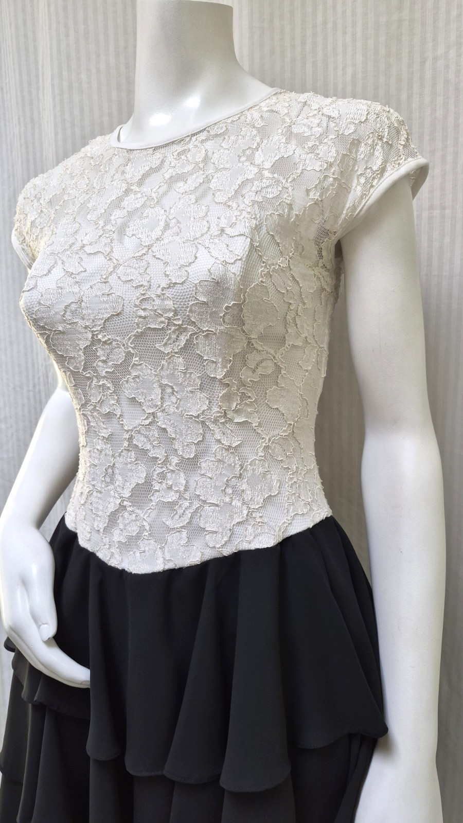 Vintage 80’s LATE EDITION Black w/ White Floral Lace Sheer Ruffle Dress – Size S