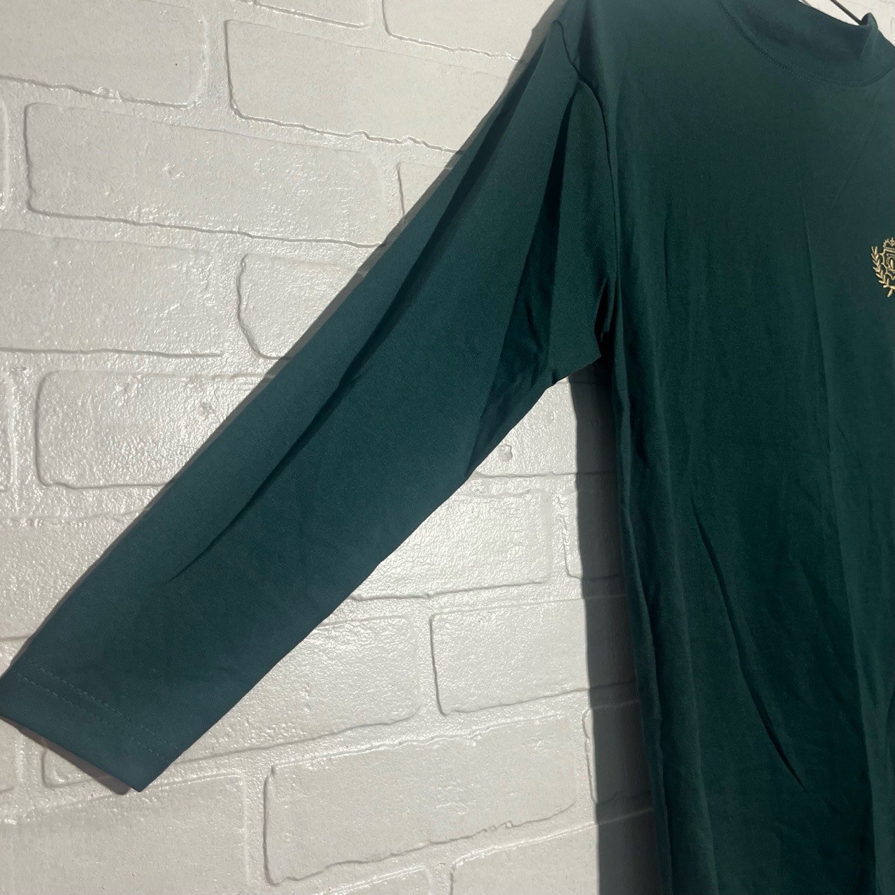 AVON STYLE Vintage Womens Sweater Medium Dark Green Vintage Mock Neck Crest Top
