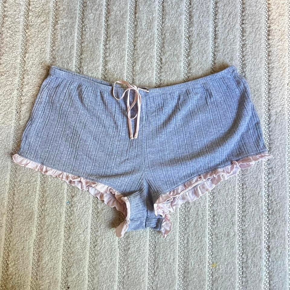 Victoria’s Secret gray ruffle shorts Size L loungewear sleepwear relaxation