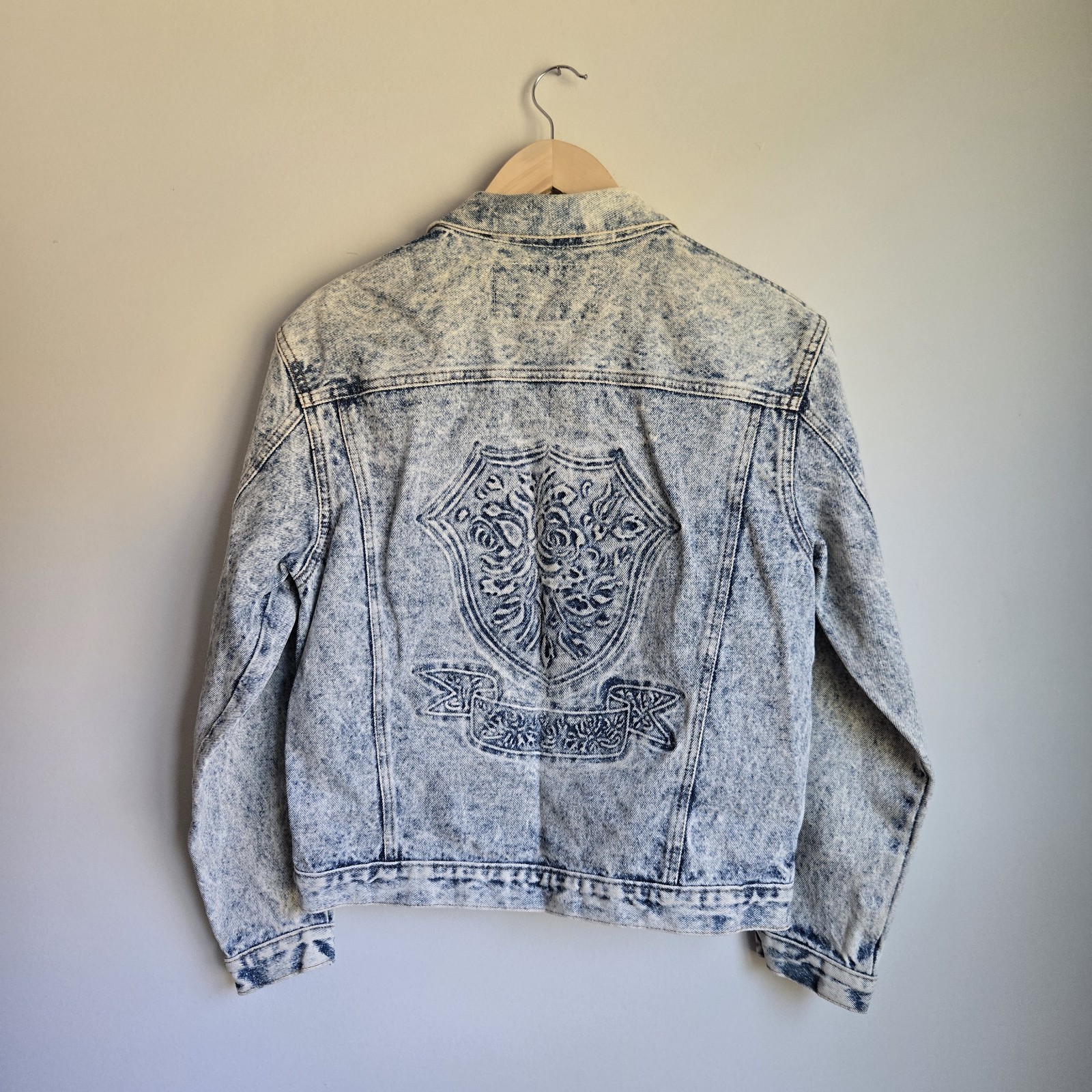 Vintage 80s Acid Wash Jean Jacket Embossed Floral Crest Denim Trucker Small / M