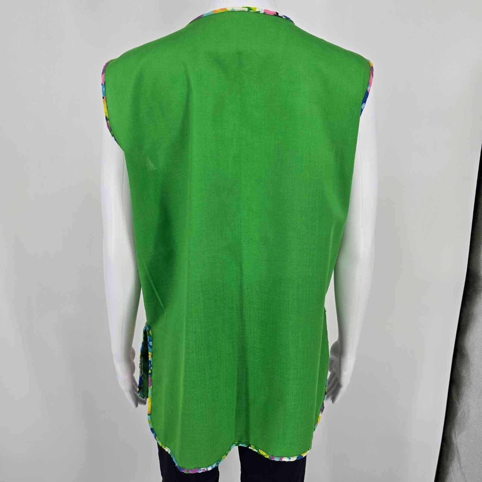 Vintage 1960s Women’s Kelly Green Floral Trim Zippered Patch Pocket Mod Vest (L)