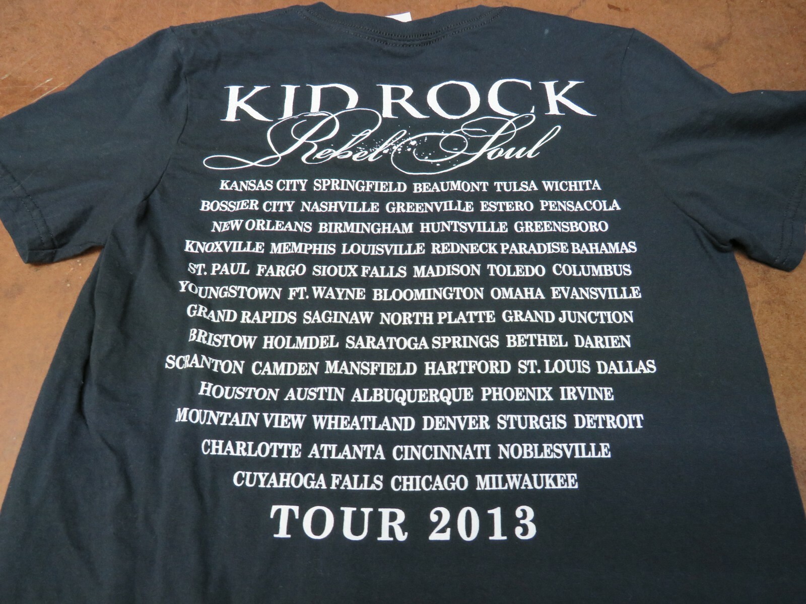 Vintage Tour t-Shirt women’s S Kid Rock Rebel Soul 2013