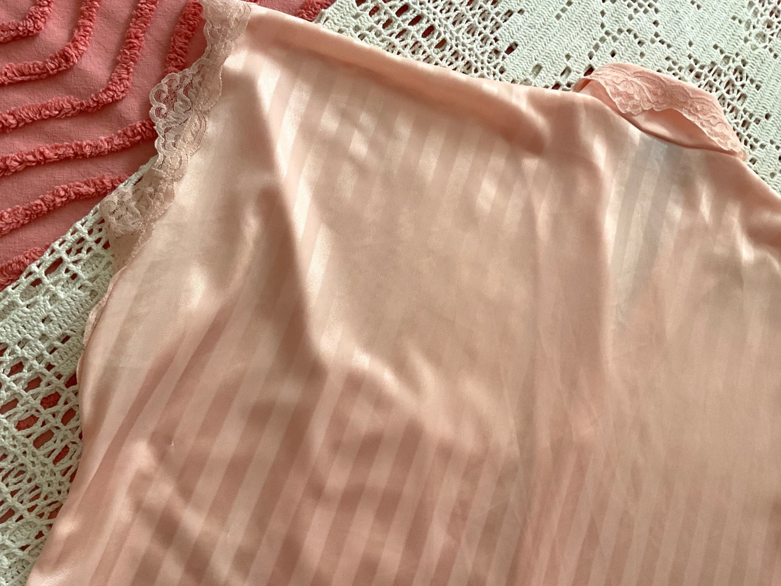 VINTAGE JILL ANDREA OF NY NYLON SZ M 2 PC SHORTIE PJ’S PEACH W/MATCHING LACE TRM