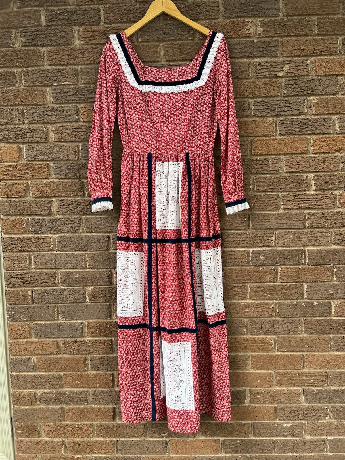 Vintage 70s prairie maxi floral lace Cottage Core Americana dress Union Made Sm