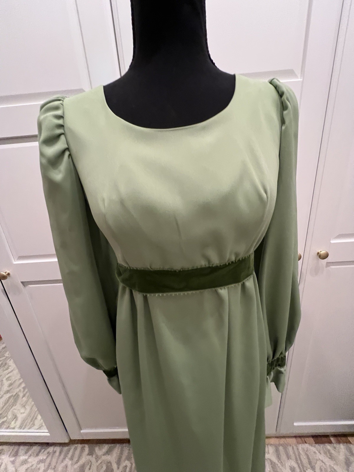 Vintage Long Sleeve Maxi Green Dress With Velvet Trim Size 4 Or 5/6