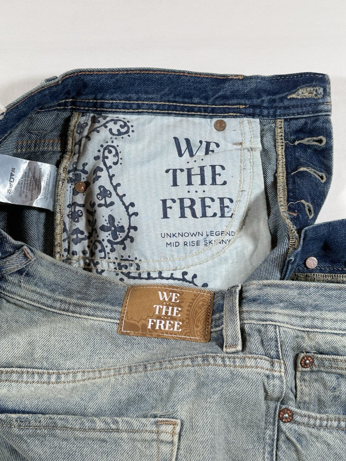 VTG Free People We The Free Jeans Womens Sz 29 – Mid Rise Hippie Button Fly
