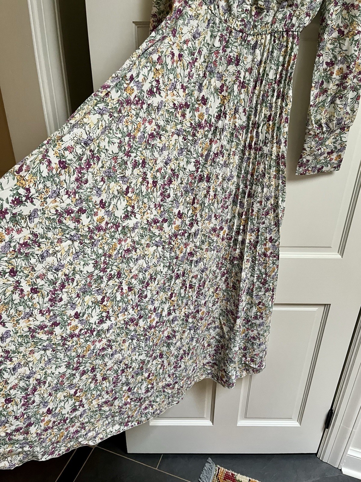 Vtg Prairie Dress Maxi Elastic Waist Bow Tie Neckline-Flowy Flowery Pleats-S/M