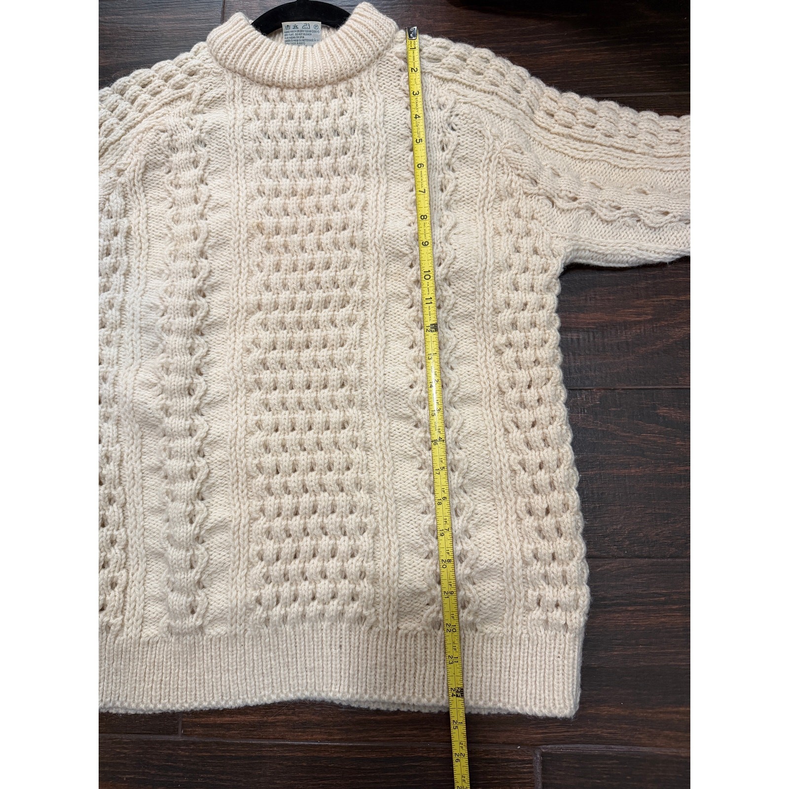 Vintage Dolmen Irish Aran Cable Knit Sweater 100% Pure Wool Cream Unisex M