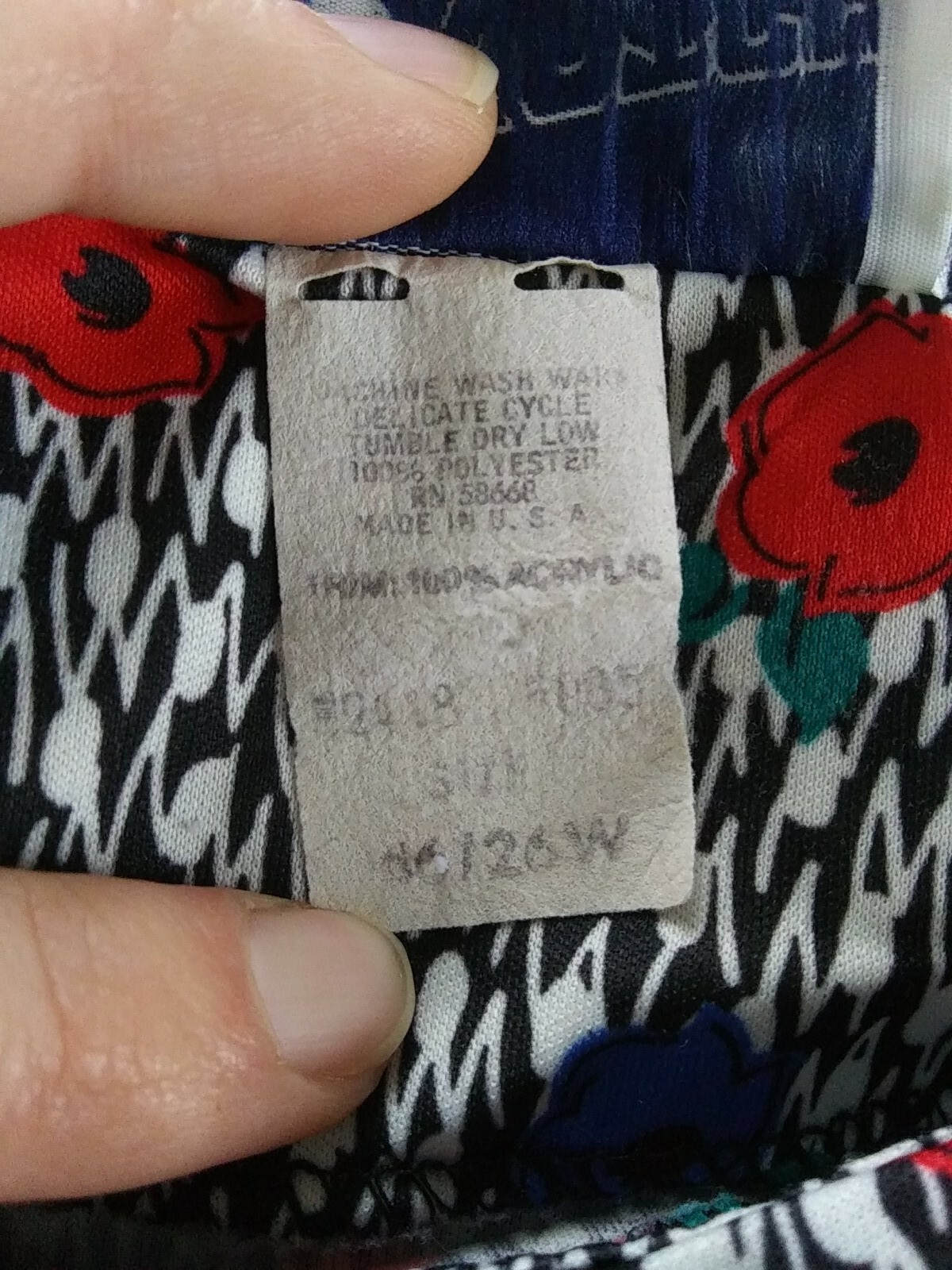 VTG 80s USA made Women Plus Size Top Long Sleeves Graphic Floral Buttons 24W 26W