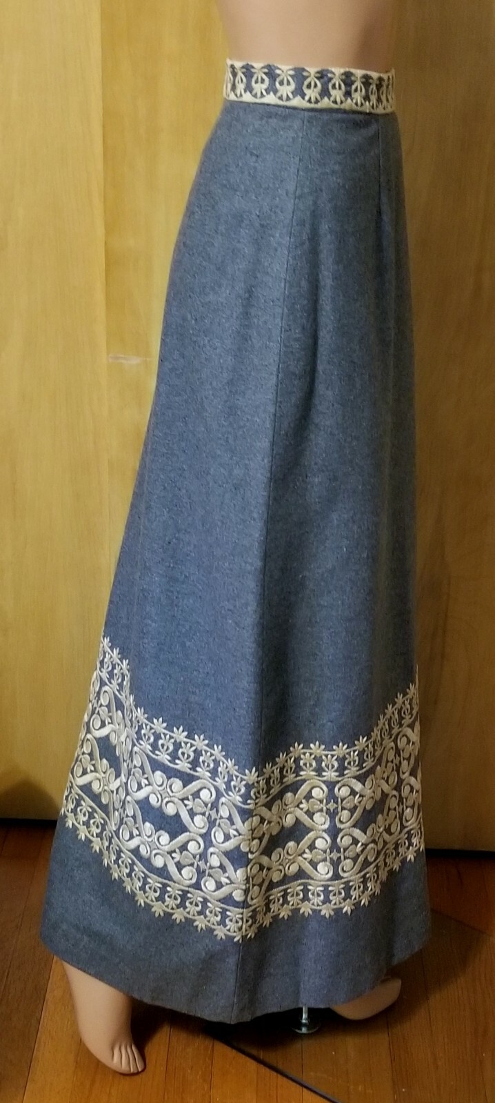 VINTAGE 2 PIECE MALBE LACE TOP & LONG WOOL SKIRT ~ 9/10 ~ 60’s