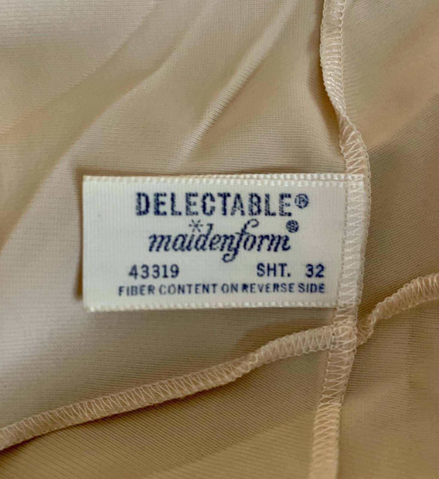 Vintage 1980’s Beige Nylon & Lace Trim MAIDENFORM FULL SLIP SZ 32 Short NWT