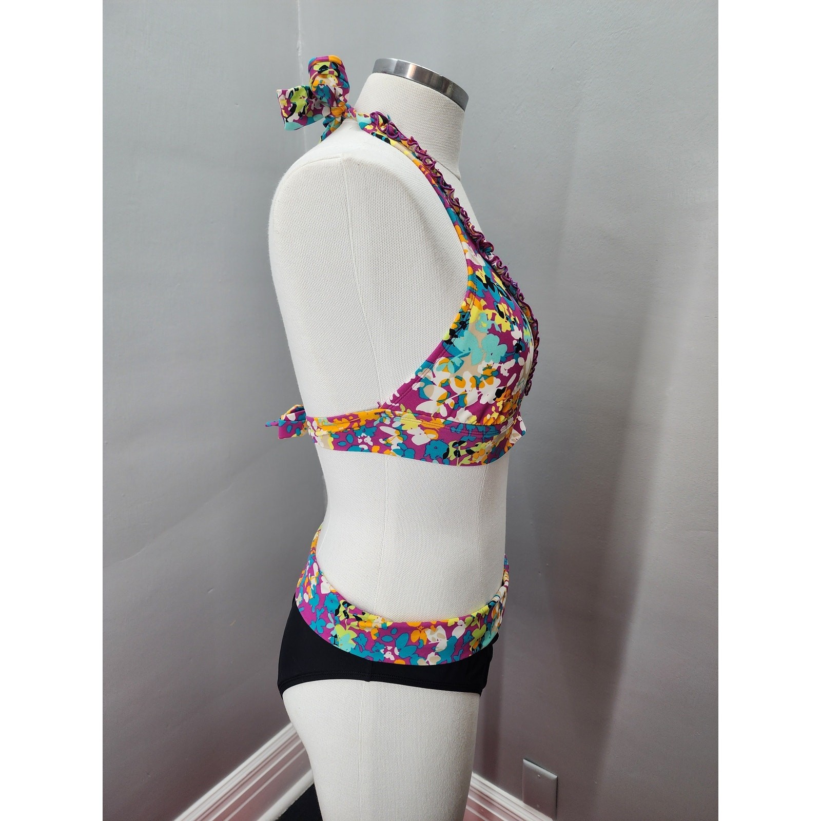 Y2K Vintage a.n.a. Floral Bikini, Bright Halter Swim Set – M 12