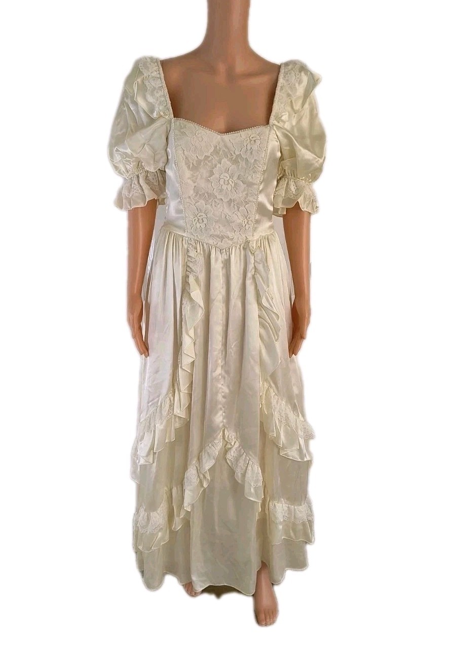 Vintage Edwardian Coquette Ivory Dress Size 5 -Romantic Lace Ruffles Puff -DP22