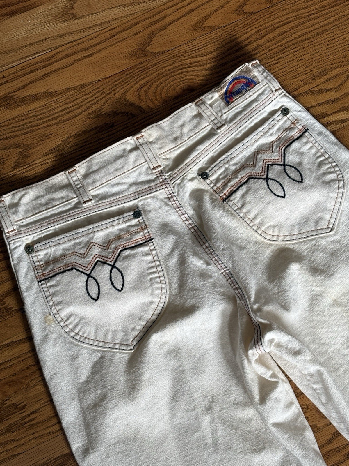 Vintage 70’s Ladies Wrangler White Denim Rainbow Stitch Jeans XS/Small 28 x 34