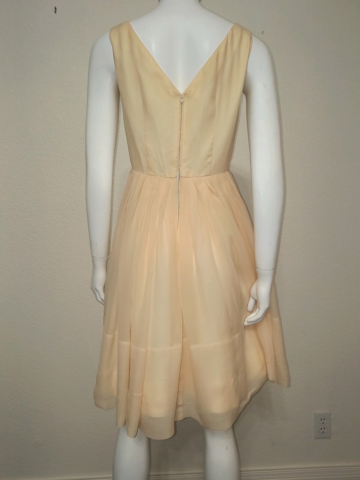 Vtg 1950s Ivory Pale Peach Chiffon V-Cut Neckline Cocktail Dress, Sz 4-6