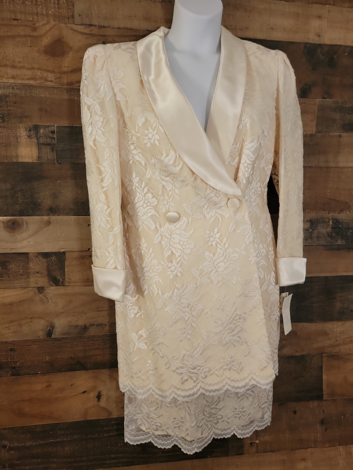 Vintage Miss Elliette Deadstock Two Piece Lace Suit Fully Lined Size 6 Ivory Nwt