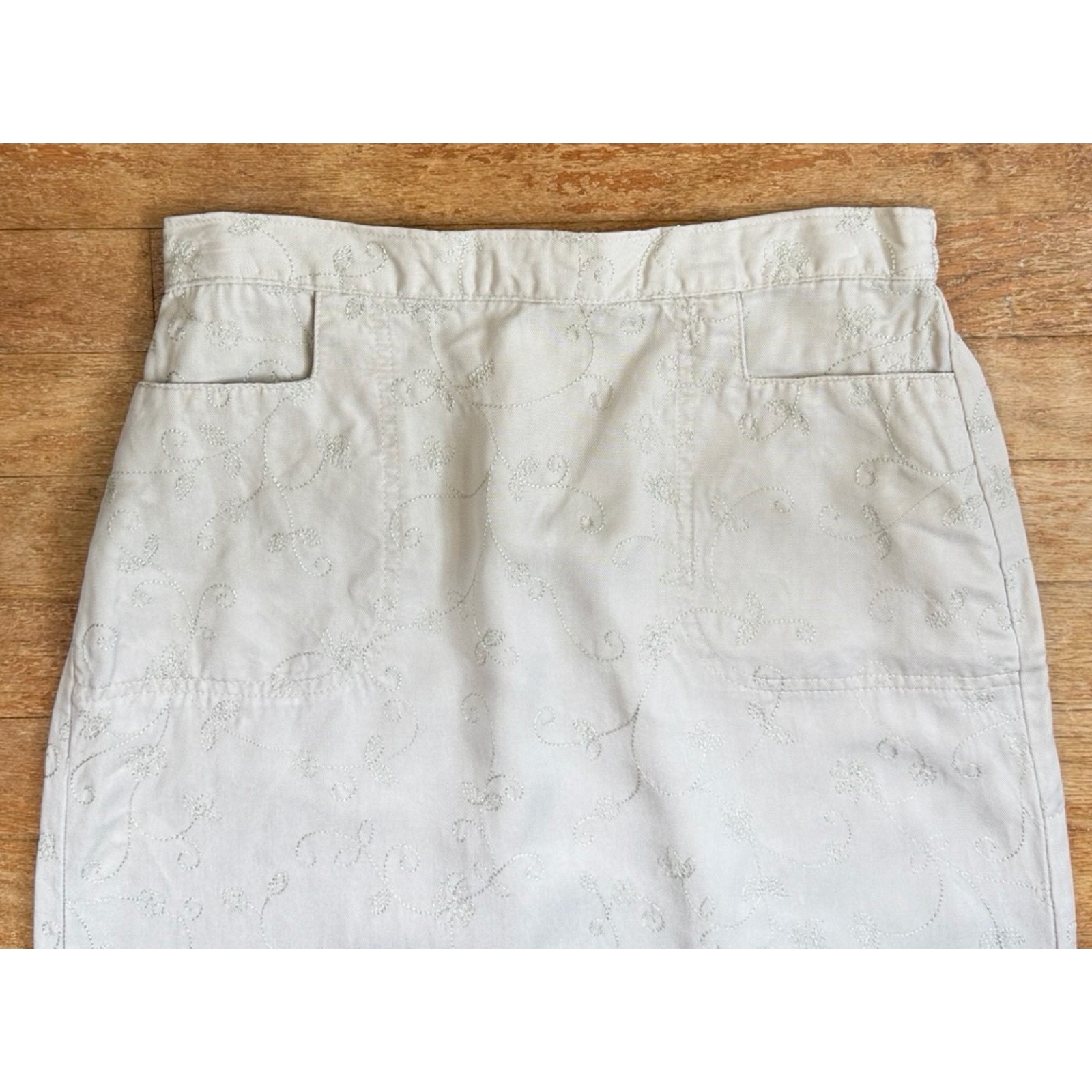 Vintage Floral Embroidered Tencel Khaki Maxi Skirt Size Medium 28-29″ Waist