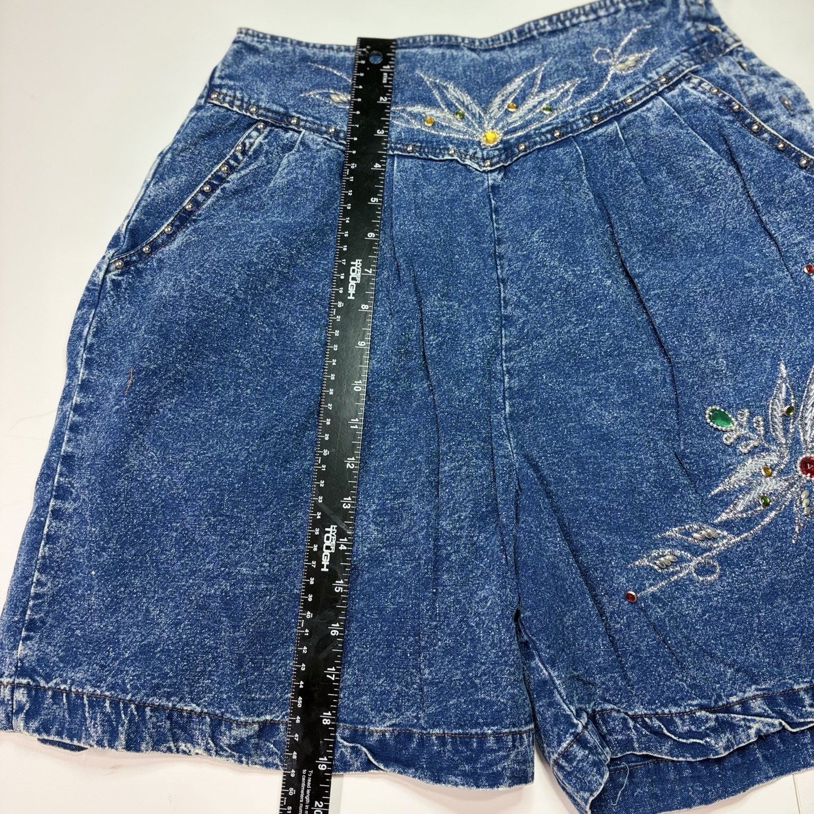 Vintage 80s Size L Pretty Bleu Womens Blue Acid Wash Beaded Embellished Shorts