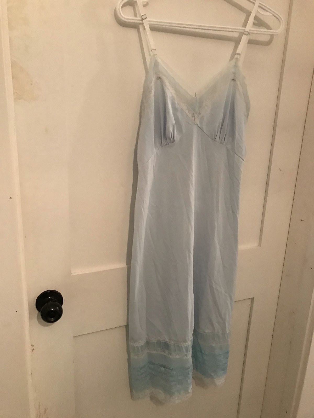 Vintage Luxite by Kayser Baby Blue Nylon Lace Hem Full Slip Womens Size 34