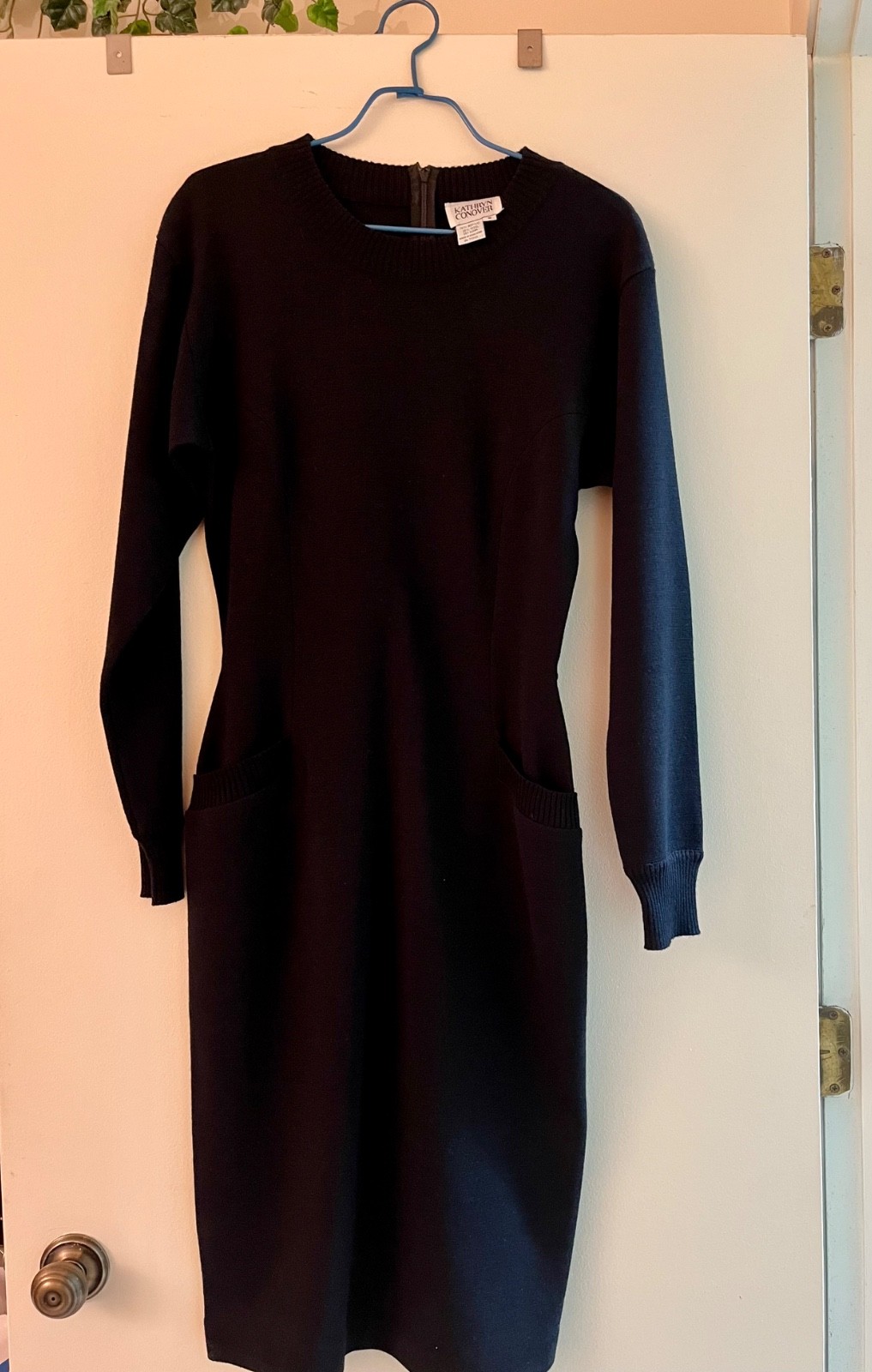 VTG Kathryn Conover Talbot Wool Blend Sweater Sheath Dress Sz Small Color Black