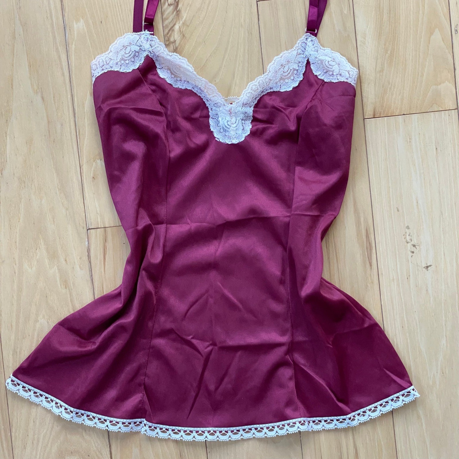 VTG Feminine Romantic Coquette Red Lace Trim Cami Tank Dainty Chic ILGWU – Small