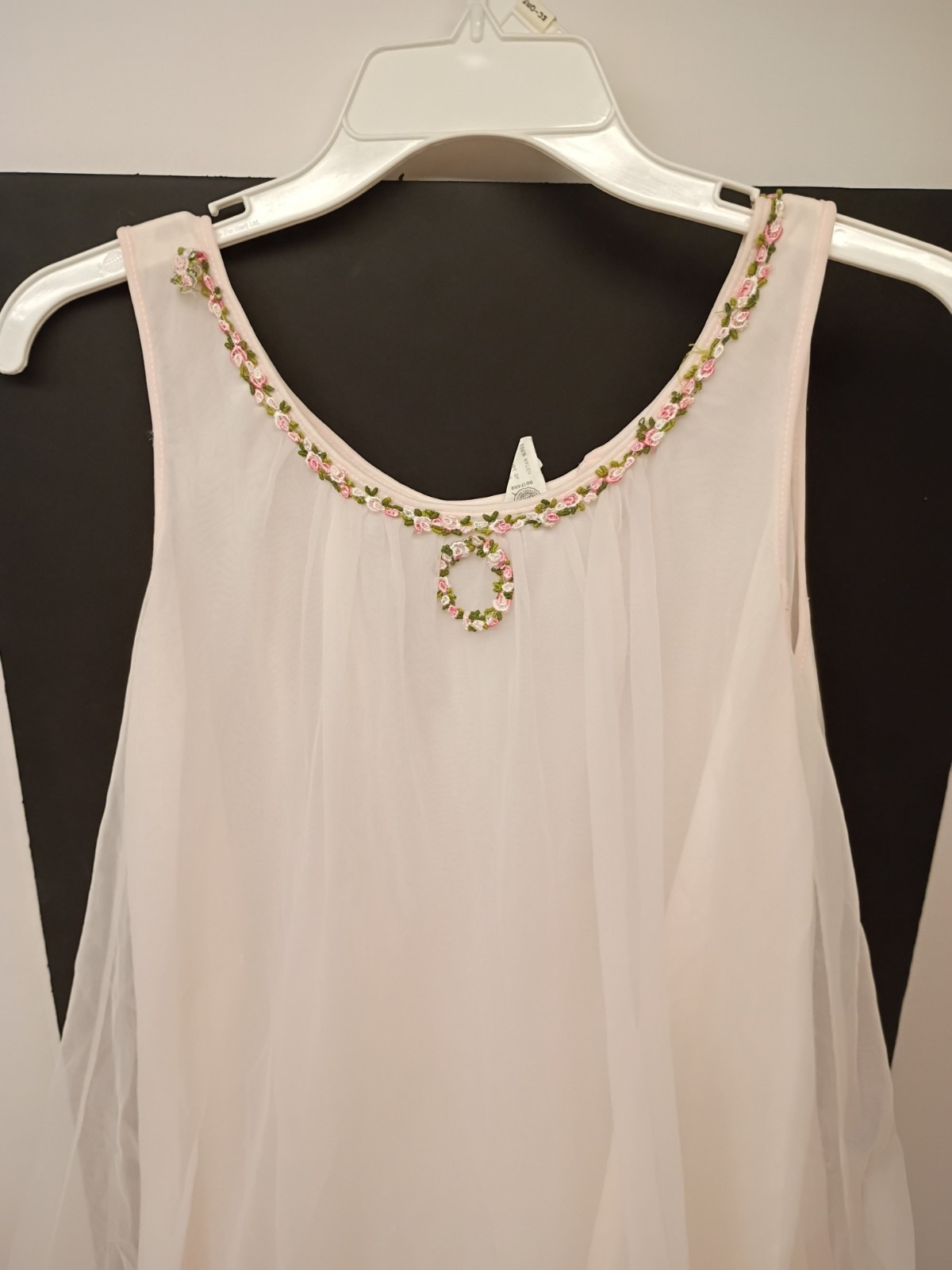 Aristocraft By Superior VTG Pink Nylon Slip w/ Floral Trim, Size S Regular!