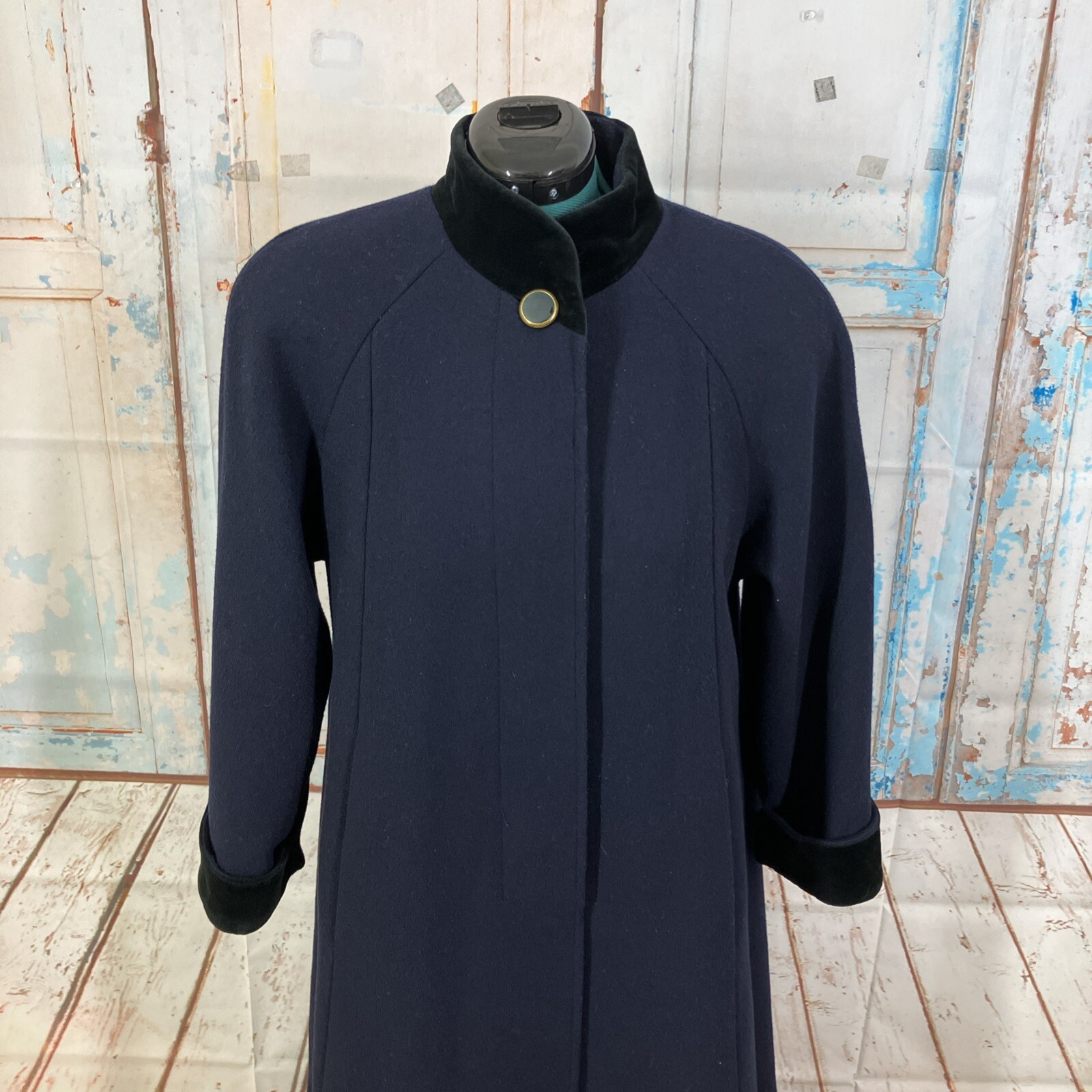 Donny Brook Wool Navy Blue Winter Warm Coat Size 4P Black Velvet Collar And Cuff