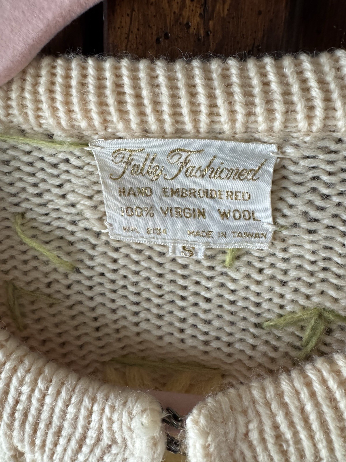 Vintage Cream Pastel Floral Hand Embroidered Virgin Wool Cardigan Sweater Small