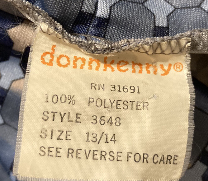 DONNKENNY Turtleneck Blouse With Matching Belt geometric mosaic MOD 1970s VTG