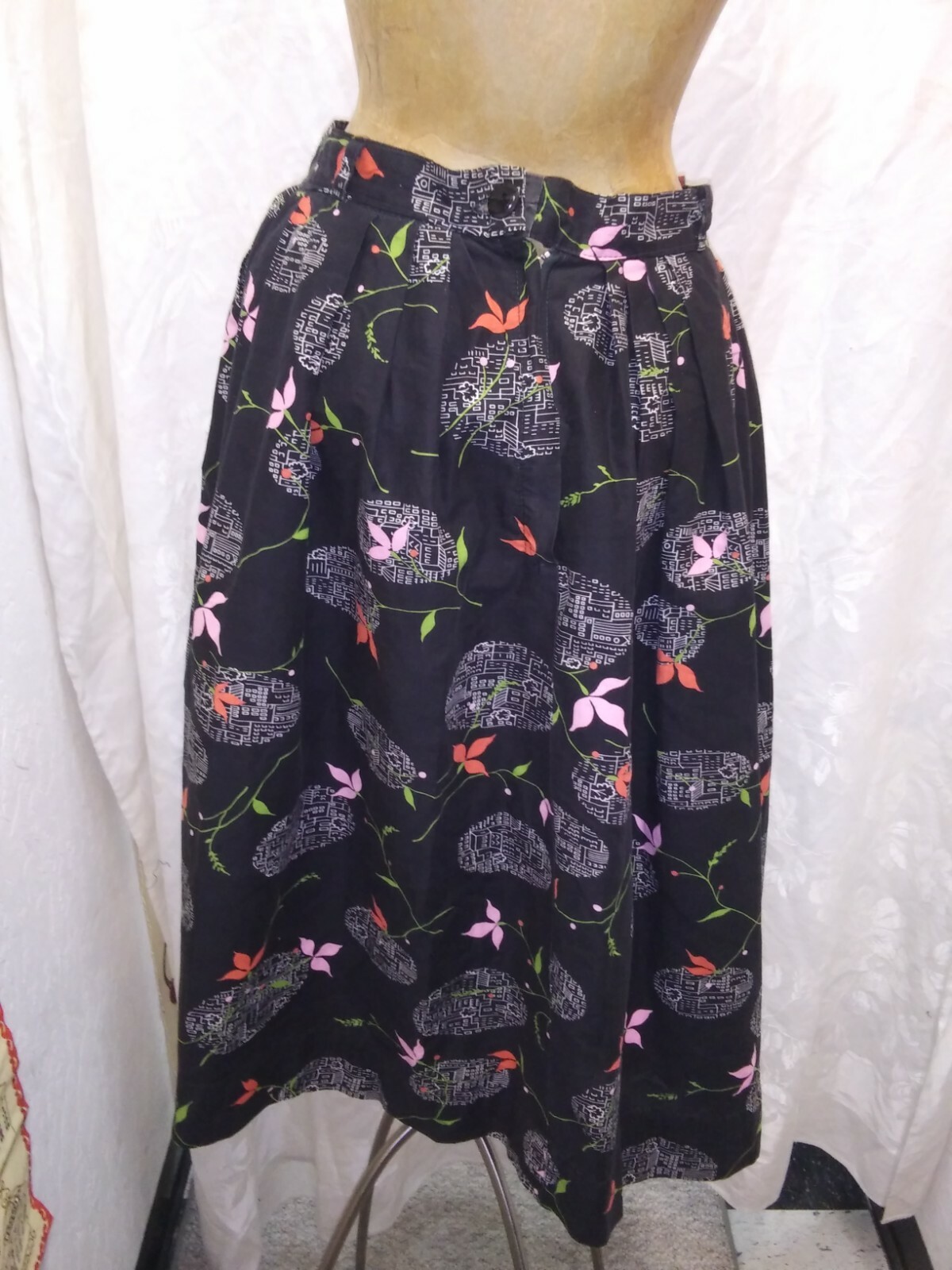 Vintage 1950’s Black Red Pink Green Cotton Swing Skirt Size S/M