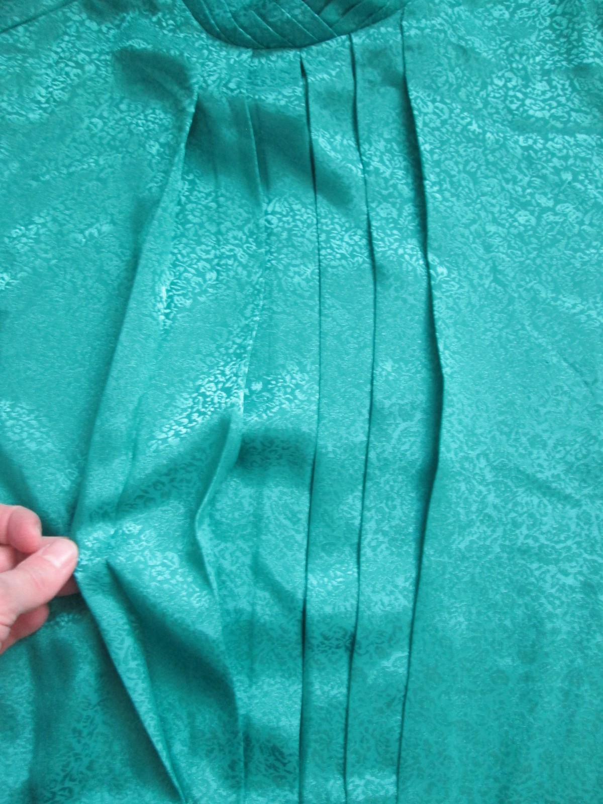Vintage Christie & Jill Silky Blouse 12 Large Shirt Mandarin Collar Pleat Green