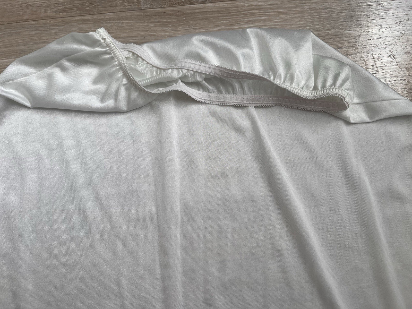 VTG Velrose Half Slip Women’s 1X 35” Long White Nylon Slit Lace Trim Made in USA