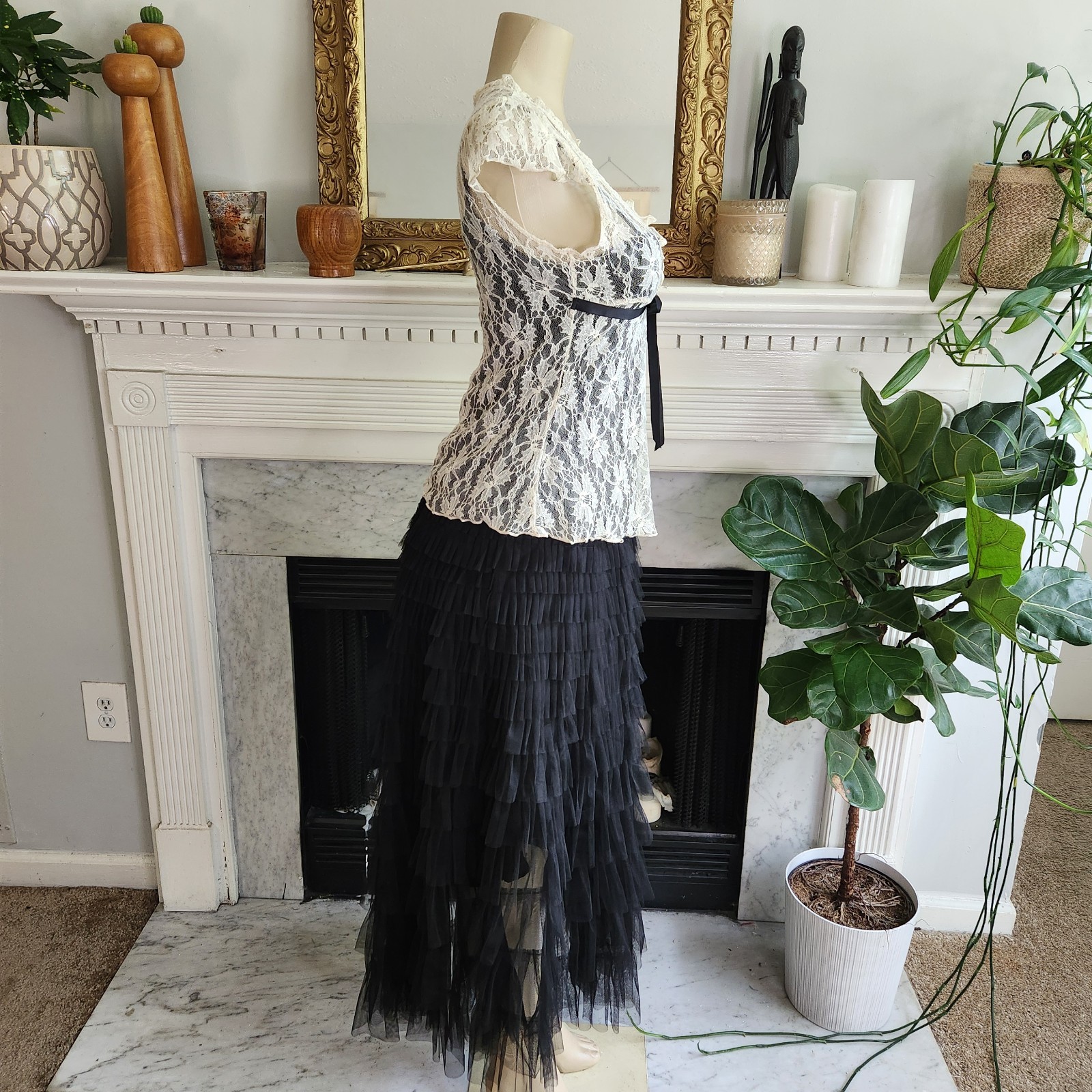 Vintage 90s Y2K Beige Lace Top Sz M Black Ribbon Sheer Ruffle Gothic Romantic