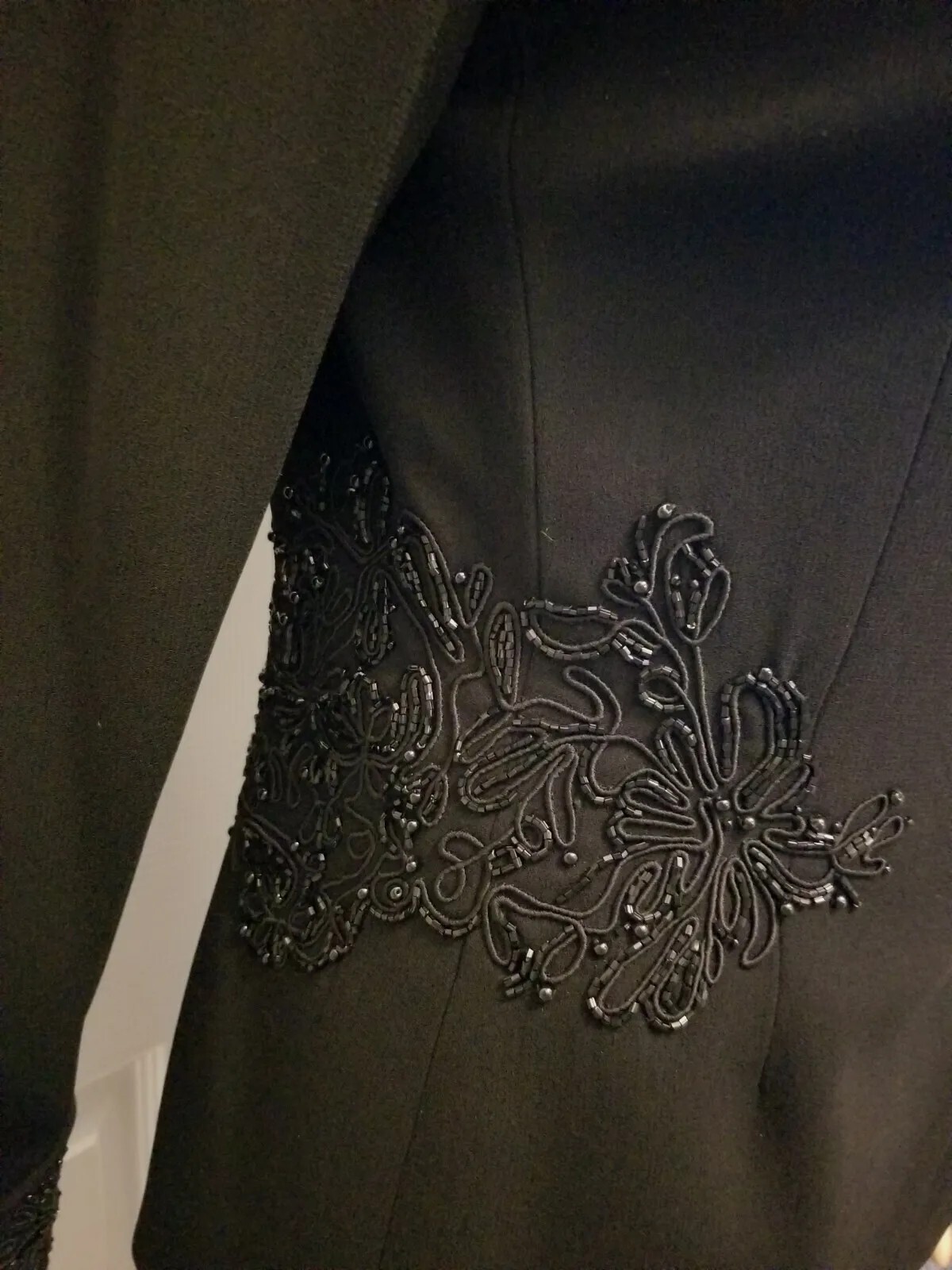 Vintage 1980s Anne Klein II Black Crepe Beaded Jacket & Skirt Suit – W Size 6/8