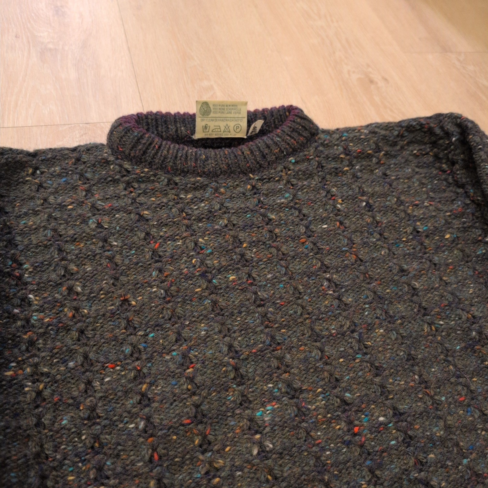VTG Gaeltarra Women’s Small 36″ Wool Cable Knit Sweater Ireland Speckle
