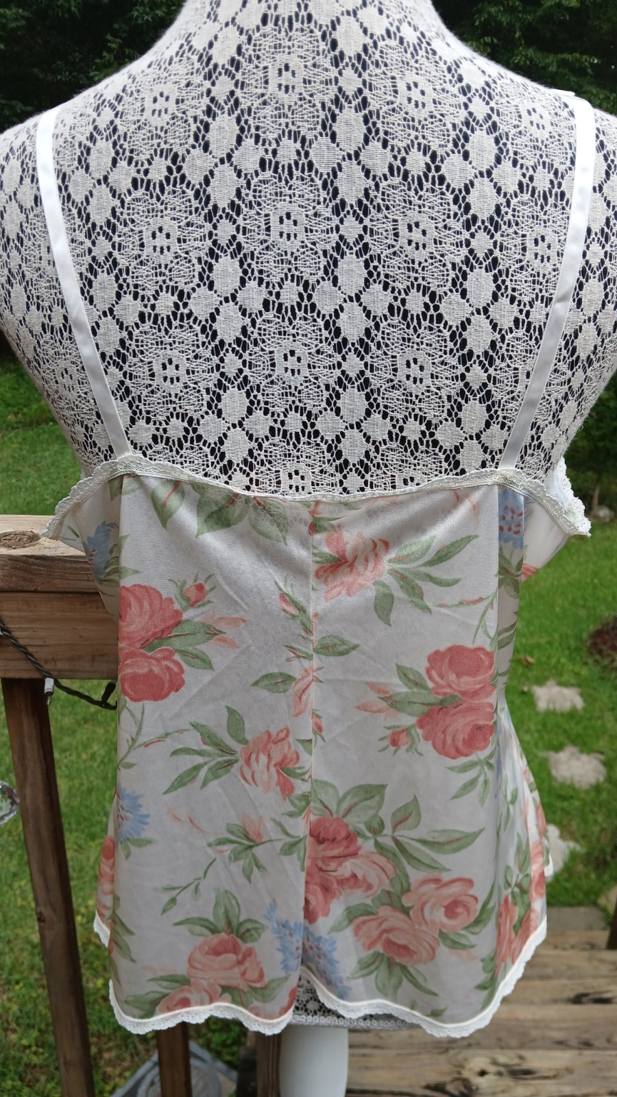 Vtg Floral Lace Cami Coquette Fairycore Slip Top Romantic Cottage Vanity Fair