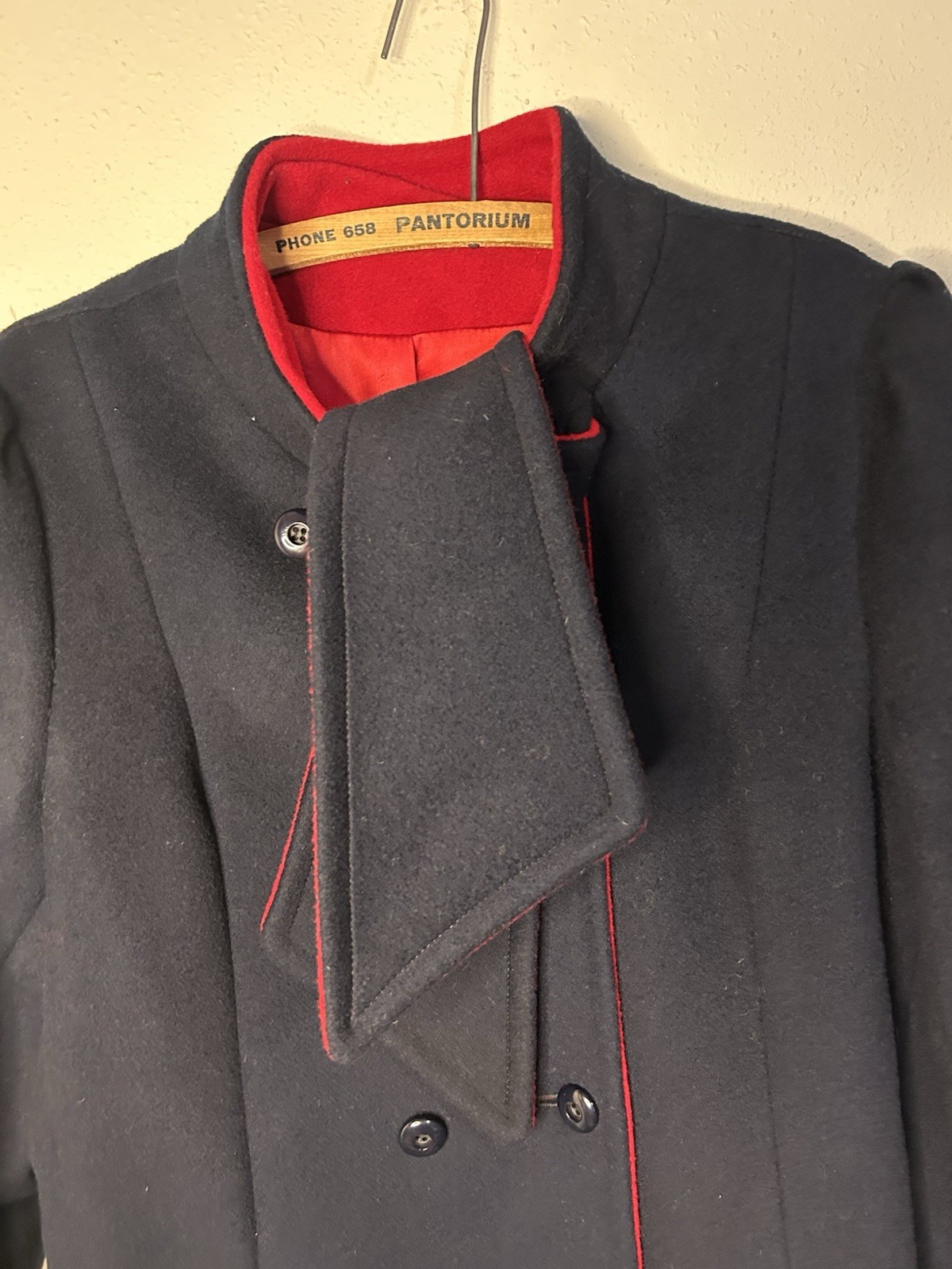 Vintage 1940s Central Park Forstmann Fabrics Wool Navy Dark Red Coat Tie Neck