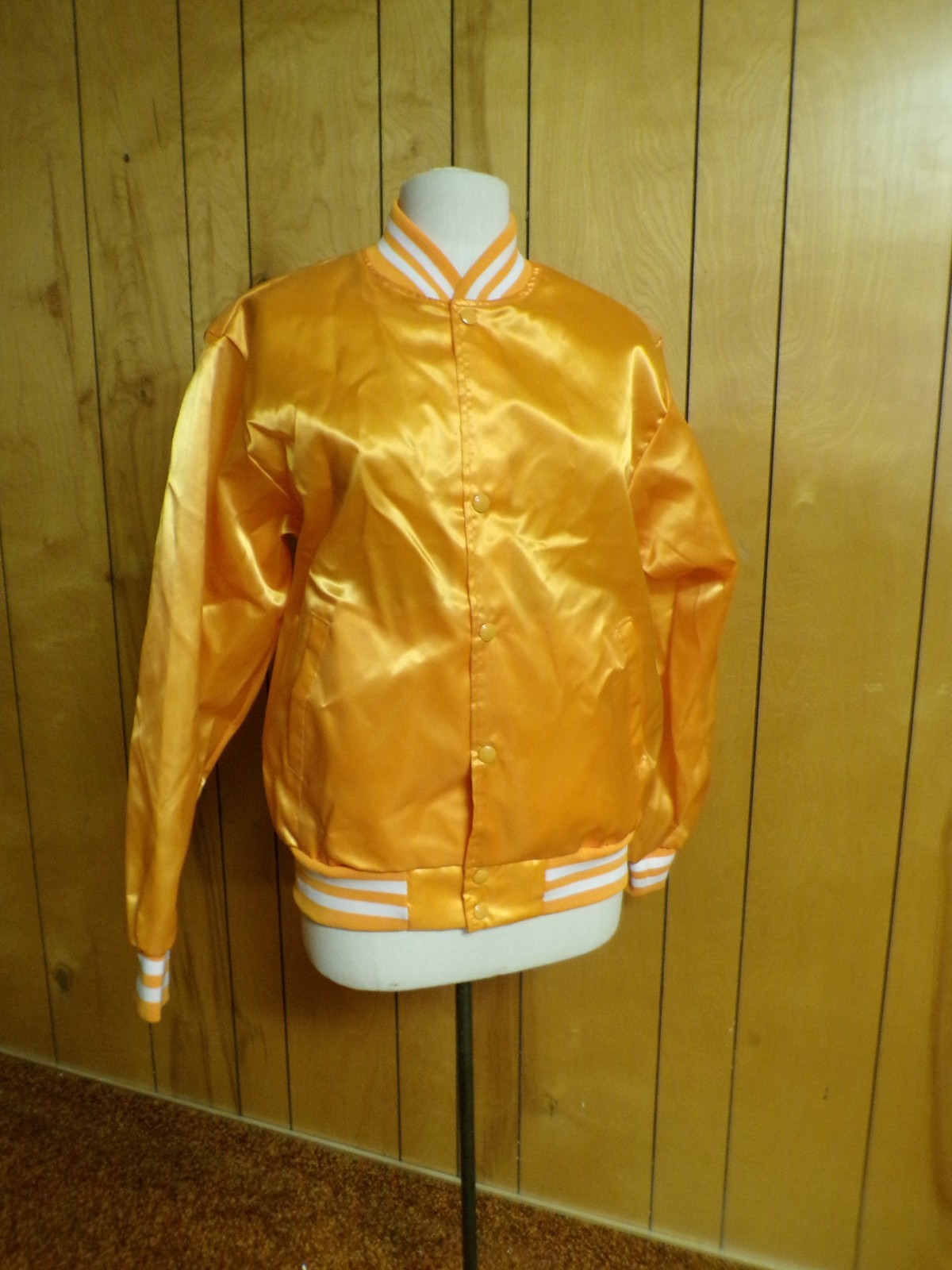 Vintage SWINGSTER Orange Nylon Jacket 34-44″ Waist Size Med.