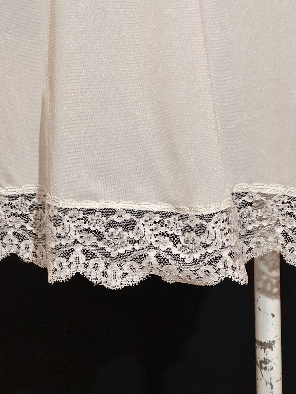 Vintage Hollywood Vassarette White Full Slip Size 34 Lace Nylon Bridal Coquette