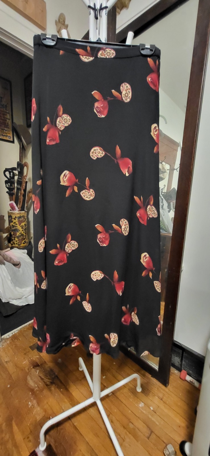 Vintage Sara Campbell 2 Pc Black Jacket -Black & Rose Print Flowing Skirt Suit 6