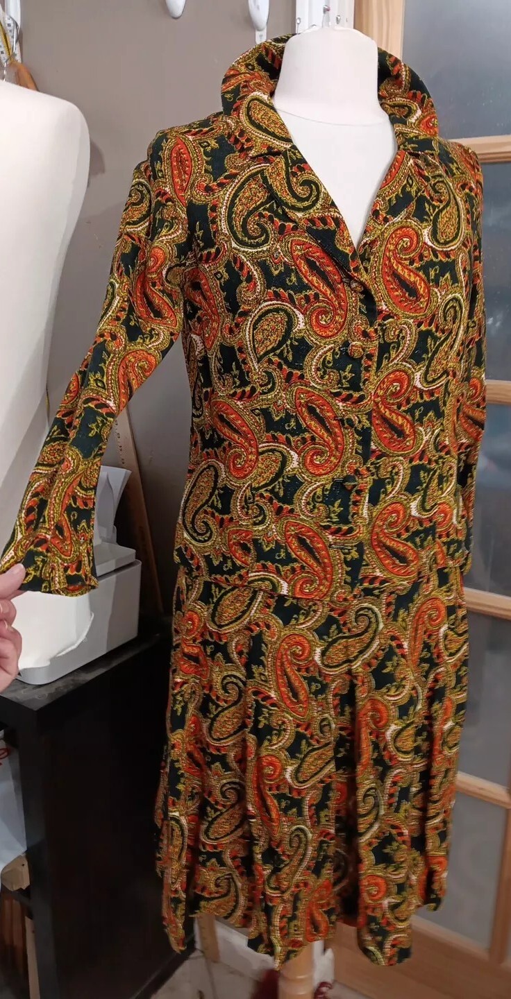 Vintage Paisley Skirt / Jacket Set Retro MCM Matching 60s 70s Vibrant Truly Rare