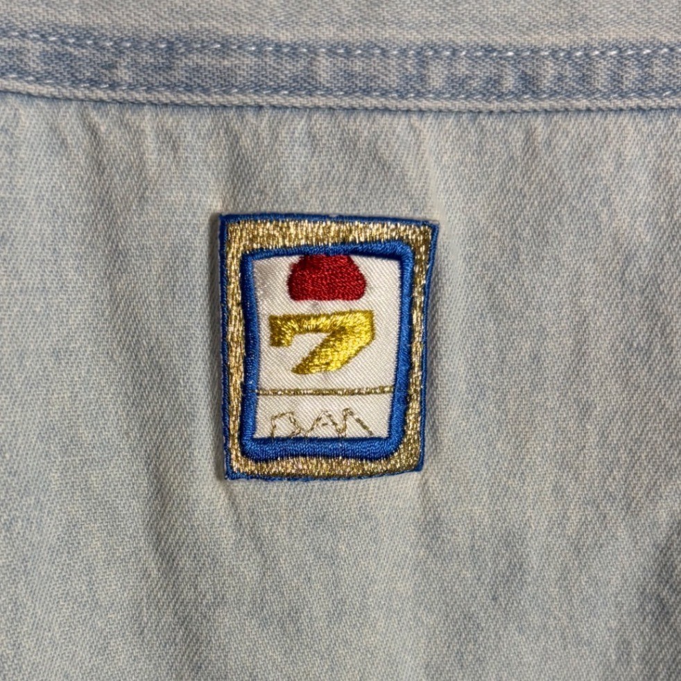 Vintage Tia Designs 'Jackpot’ Slot Machine Embroidered Denim Button Down Size L