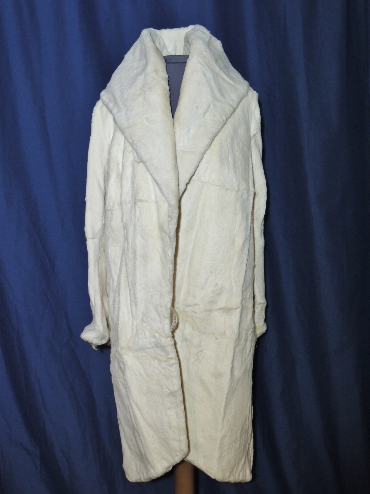 Gorgeous 1920 – 1930’s Art Deco Sheared Ermine ? White Fur Flapper Coat SM